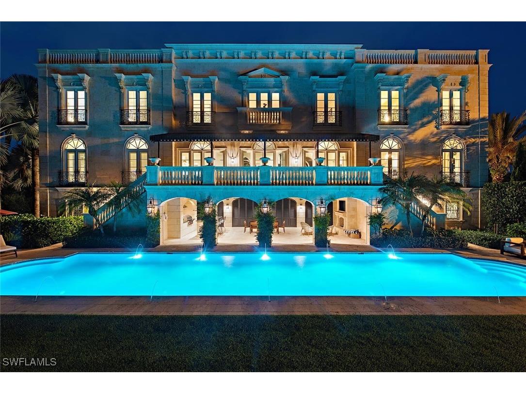 111 5th Avenue S Naples FL 34102 224079989 image1