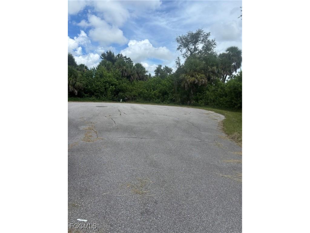 111 Bebb Court Rotonda West FL 33947 2025008840 image3