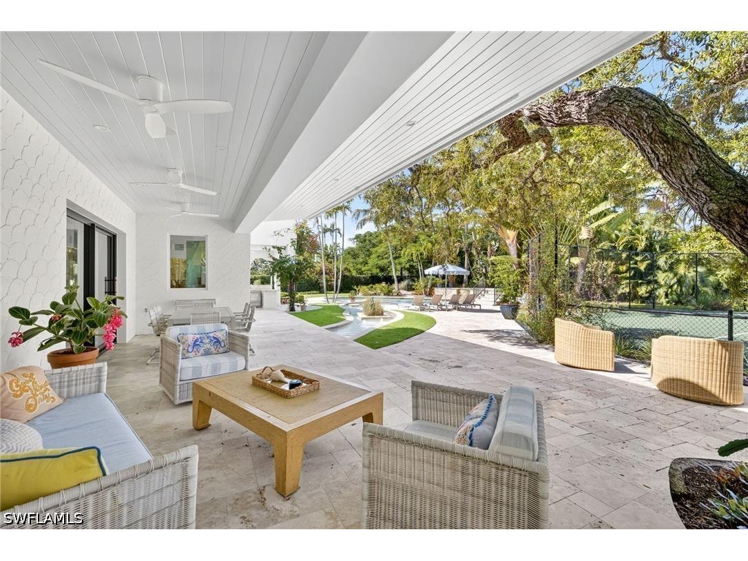 111 Caribbean Road Naples FL 34108 226020180 image3
