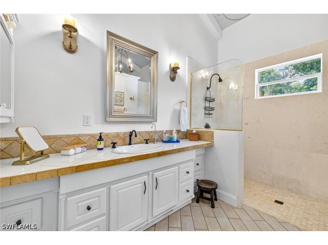 111 Caribbean Road Naples FL 34108 226020180 image44