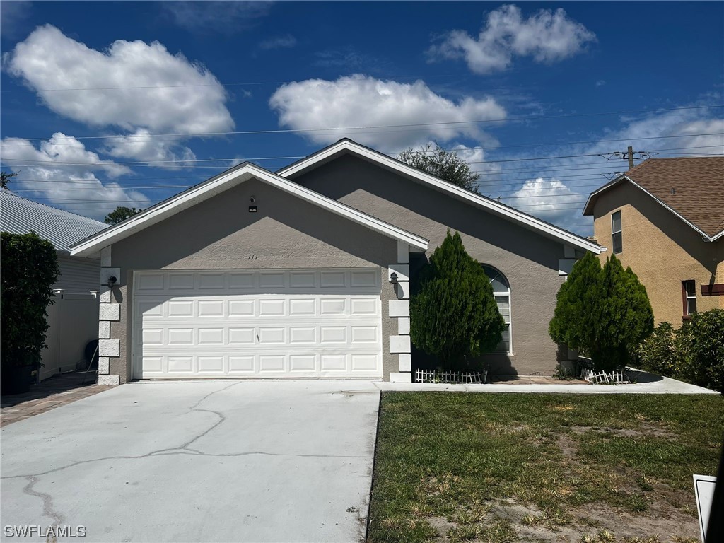 111 Leawood Circle Naples FL 34104 223069164 image1