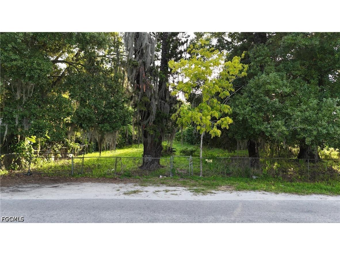 111 S 7th Street Immokalee FL 34142 2026025477 image1