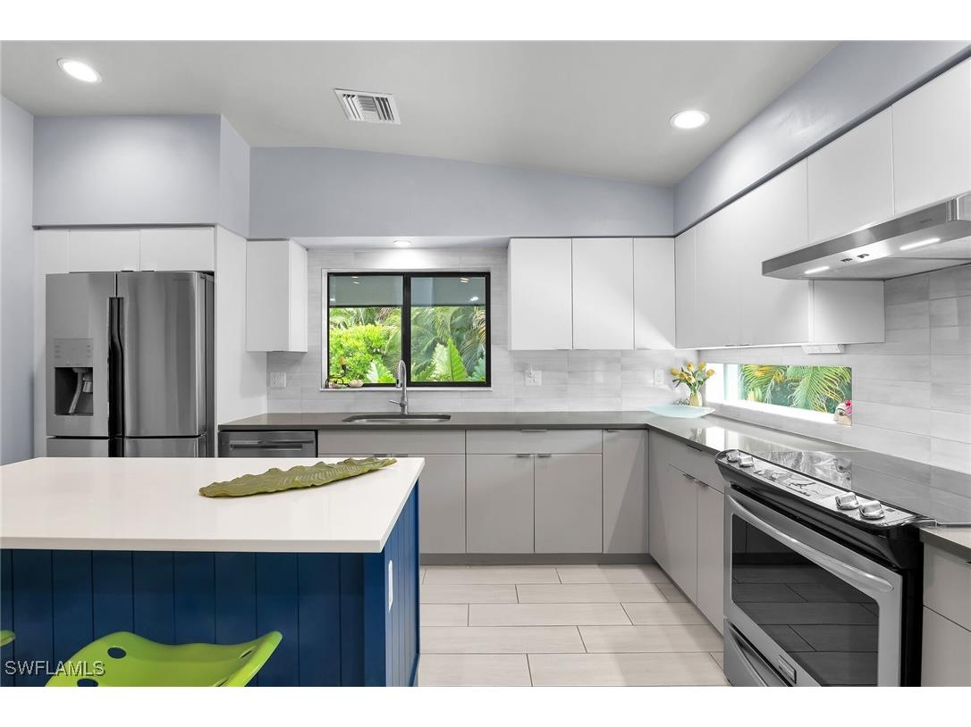 111 S Bahama Avenue Marco Island FL 34145 225076318 image8