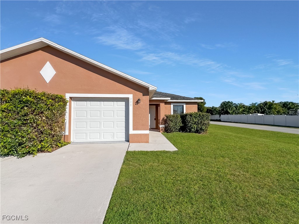 111 SE 2nd Avenue Cape Coral FL 33990 2025020551 image1