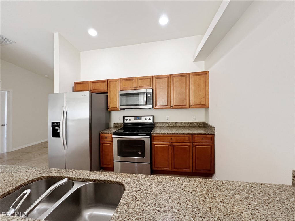 111 SE 2nd Avenue Cape Coral FL 33990 2025020551 image10