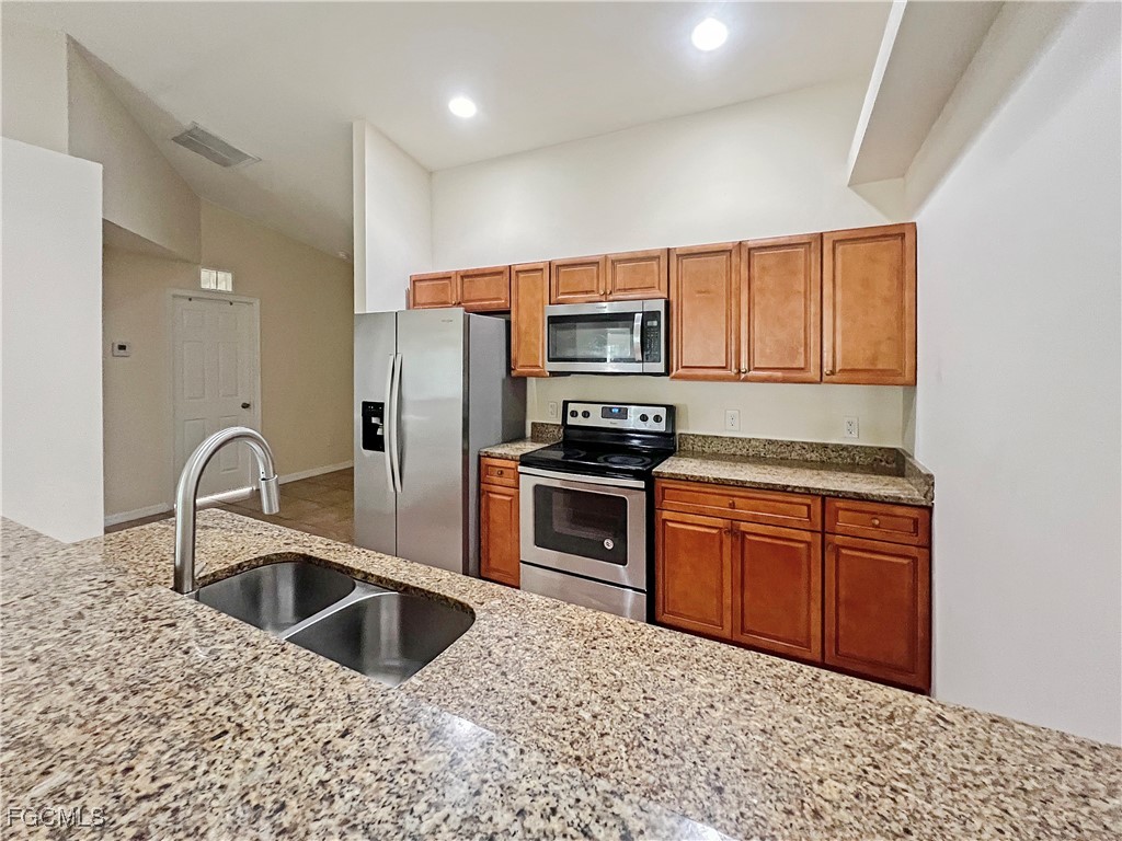 111 SE 2nd Avenue Cape Coral FL 33990 2025020551 image11