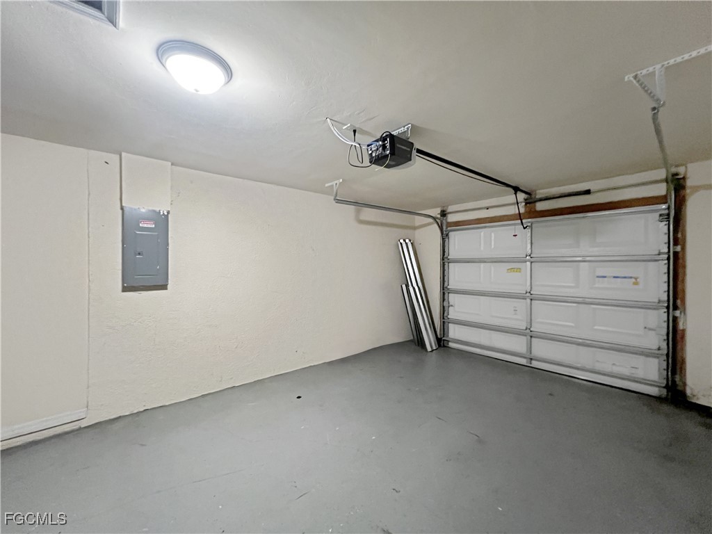 111 SE 2nd Avenue Cape Coral FL 33990 2025020551 image33