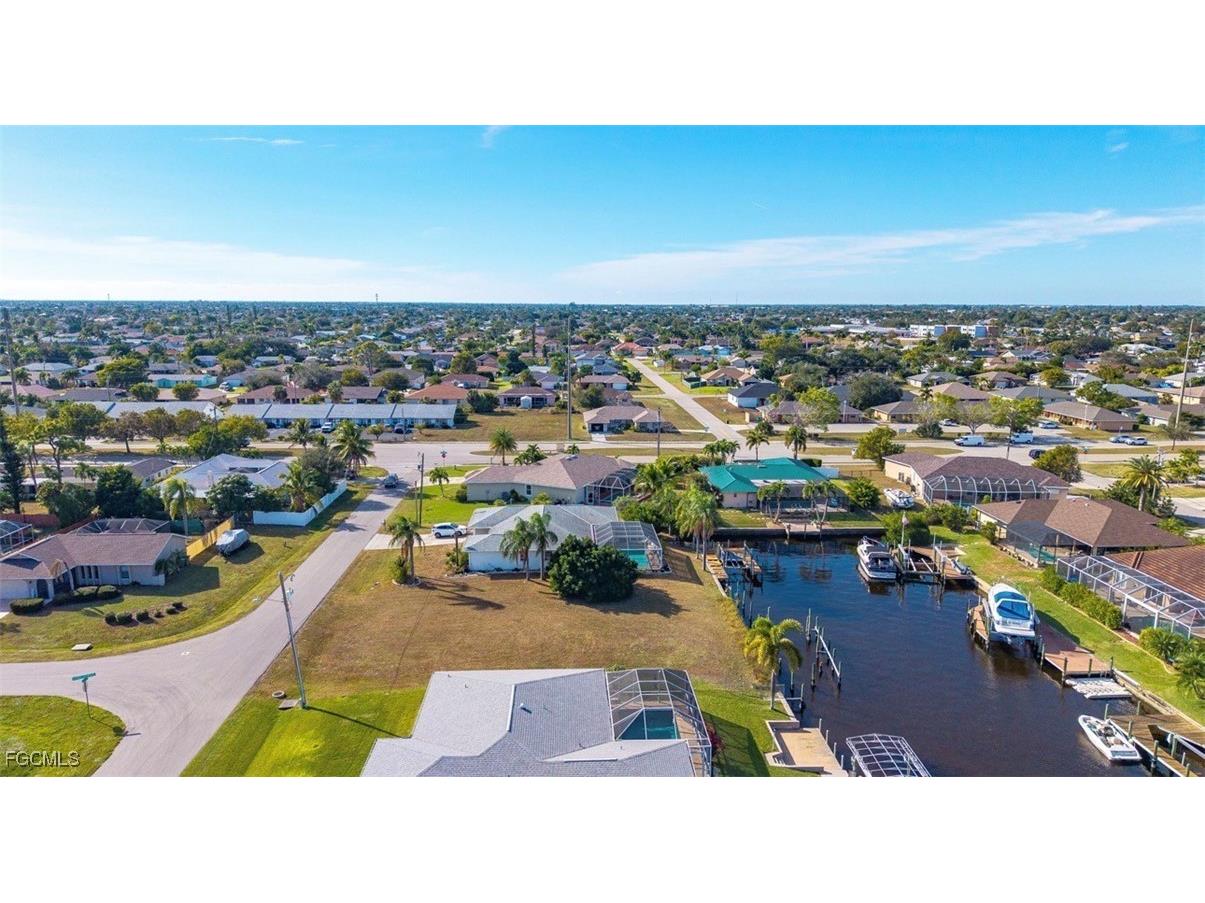 111 SE 37th Terrace Cape Coral FL 33904 2026001422 image11