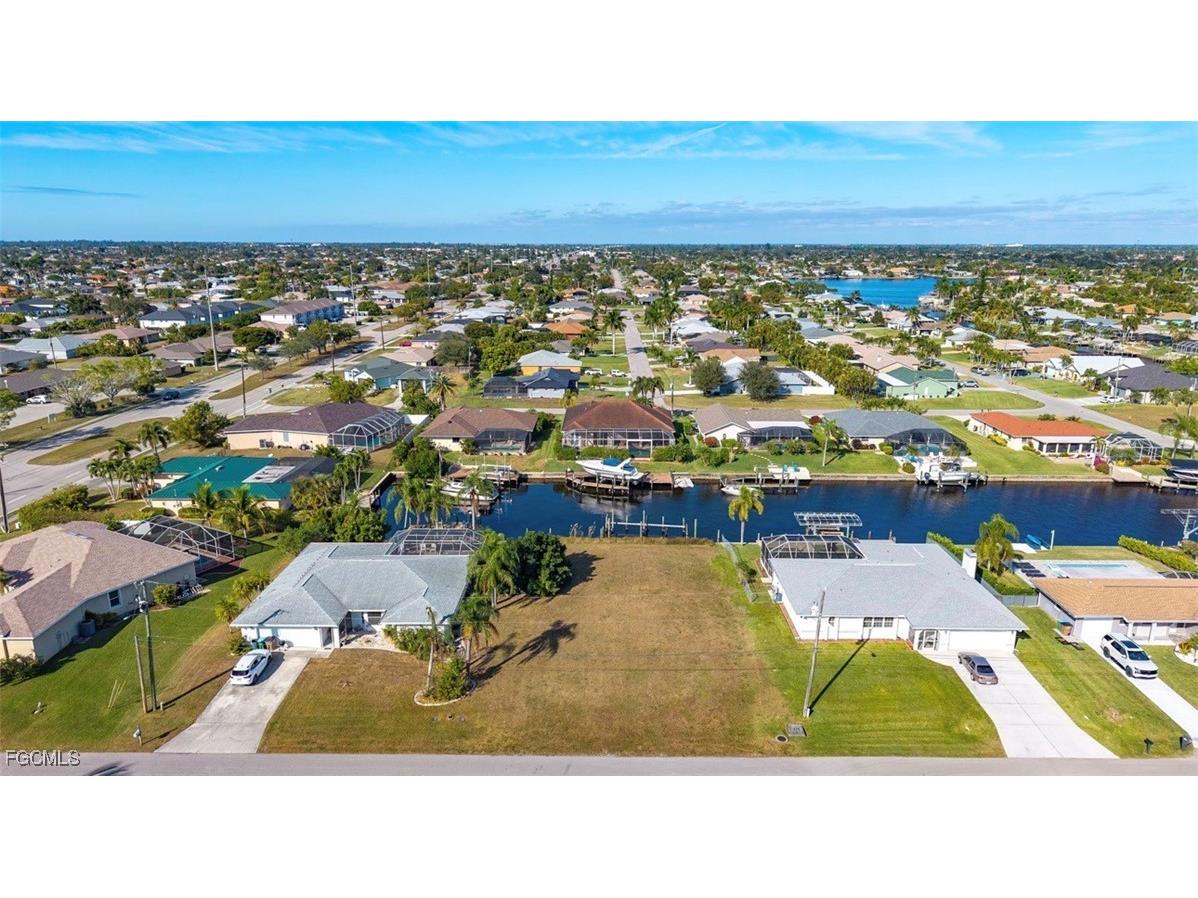 111 SE 37th Terrace Cape Coral FL 33904 2026001422 image12