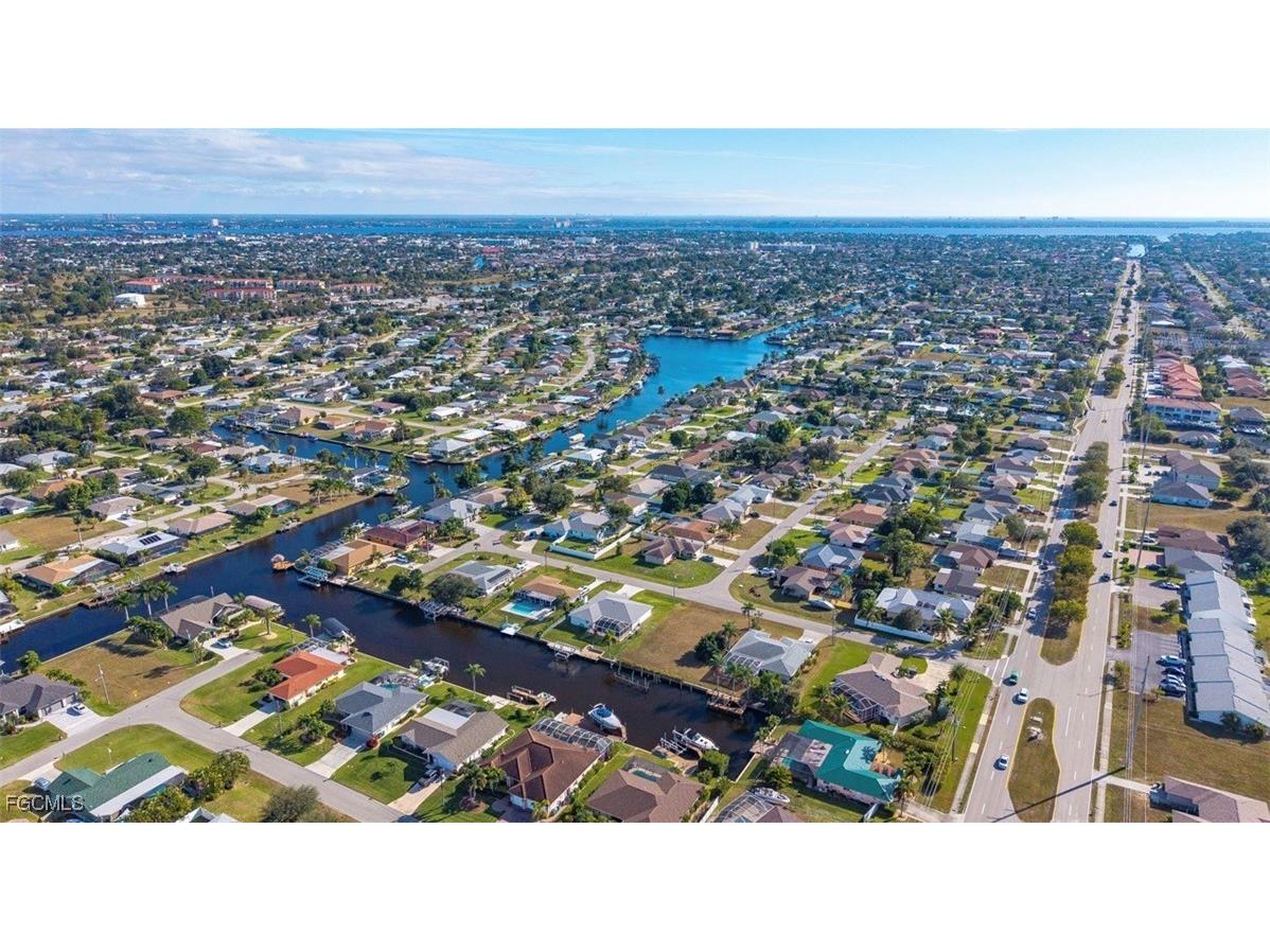111 SE 37th Terrace Cape Coral FL 33904 2026001422 image14