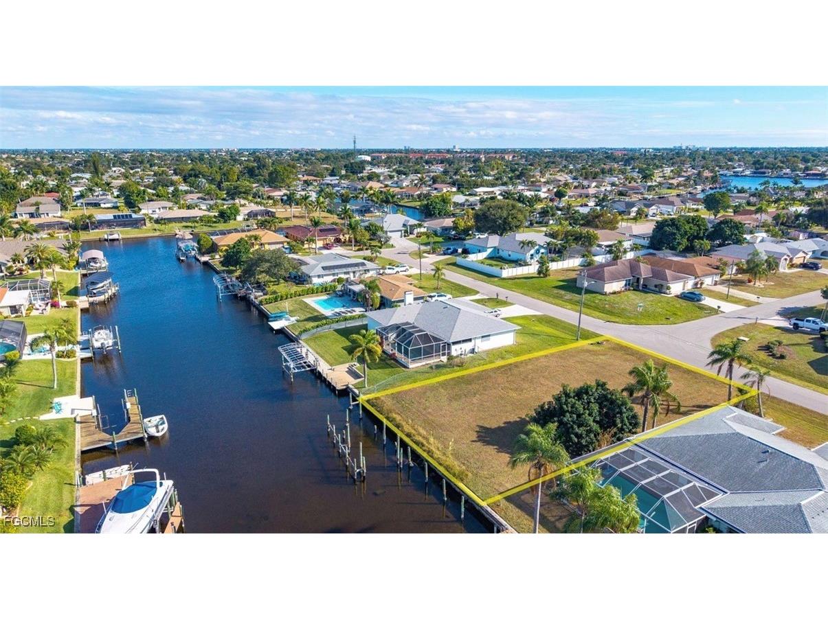 111 SE 37th Terrace Cape Coral FL 33904 2026001422 image2