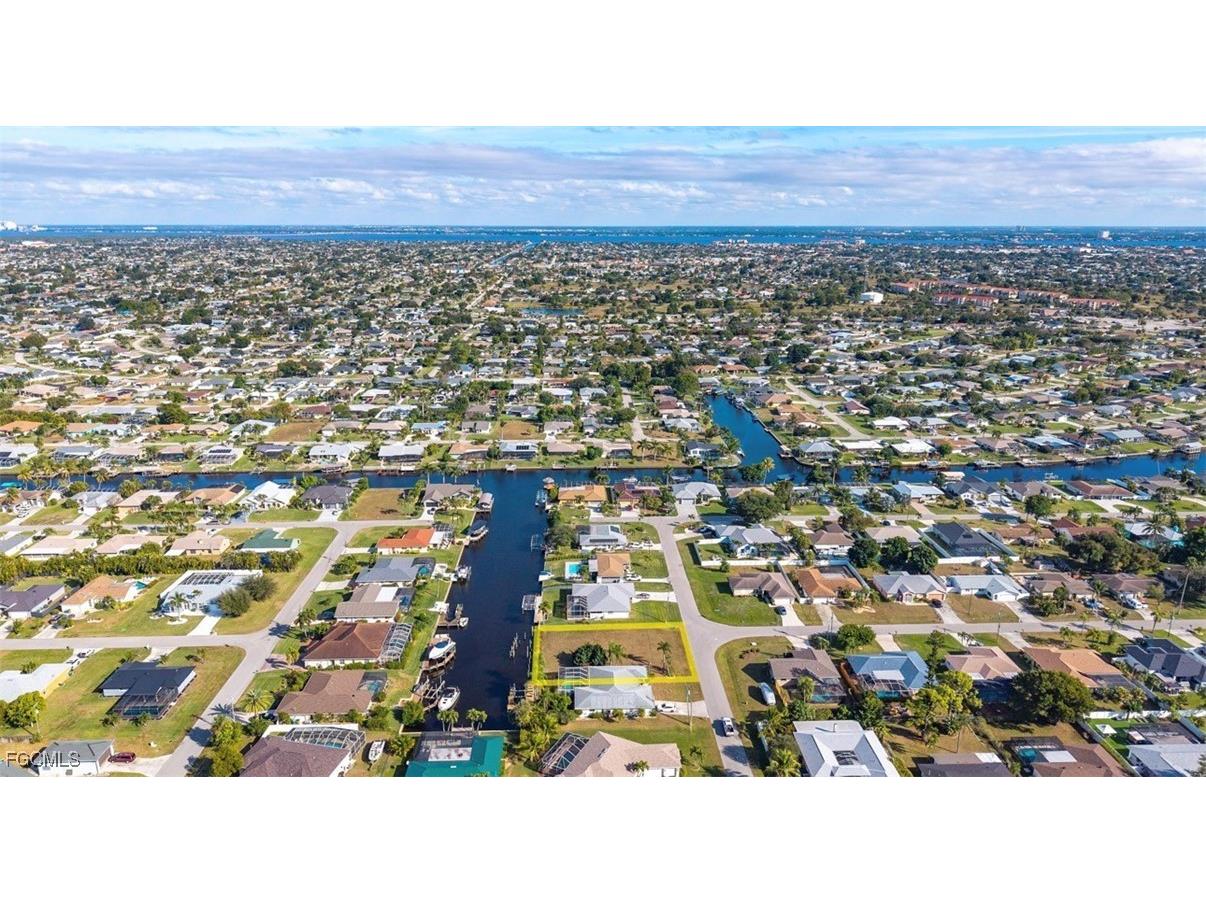 111 SE 37th Terrace Cape Coral FL 33904 2026001422 image4