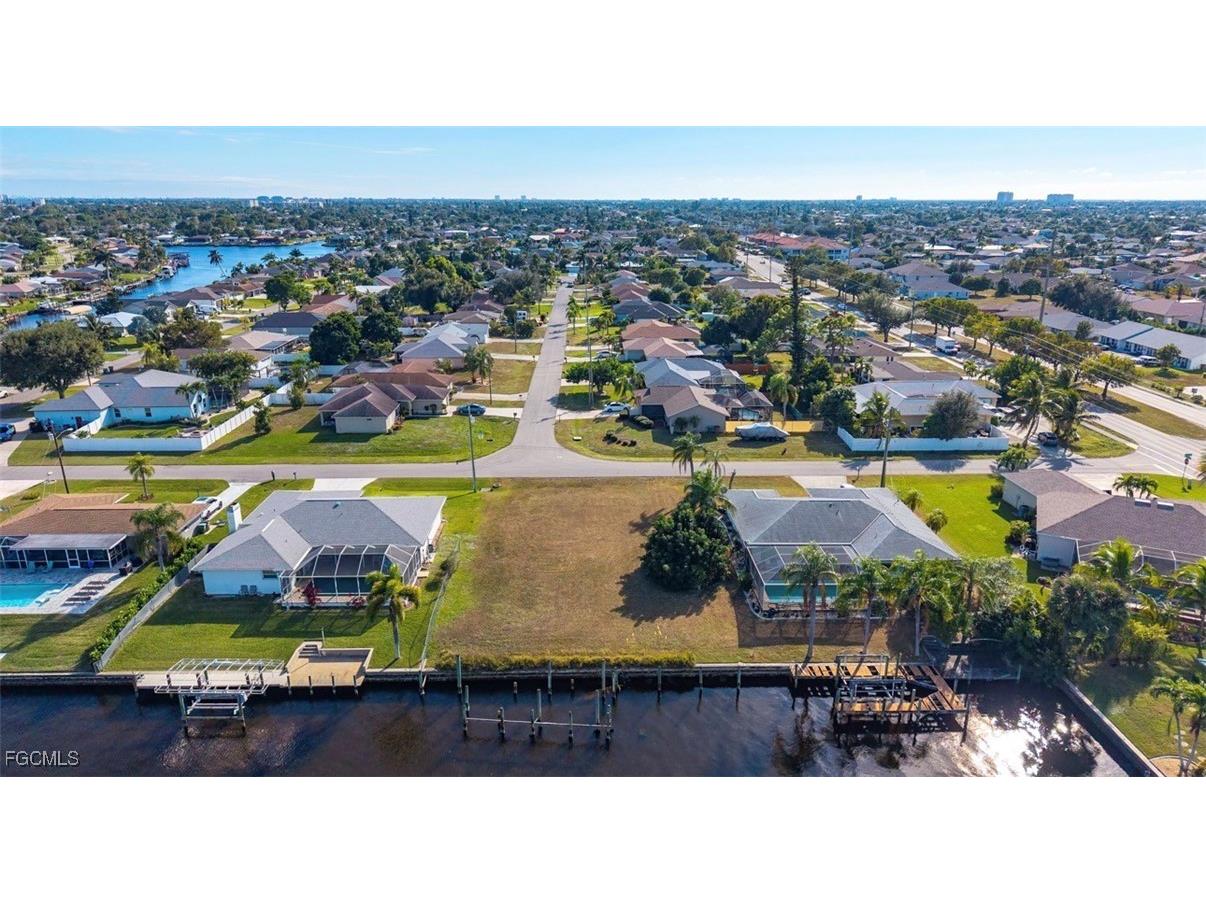 111 SE 37th Terrace Cape Coral FL 33904 2026001422 image9