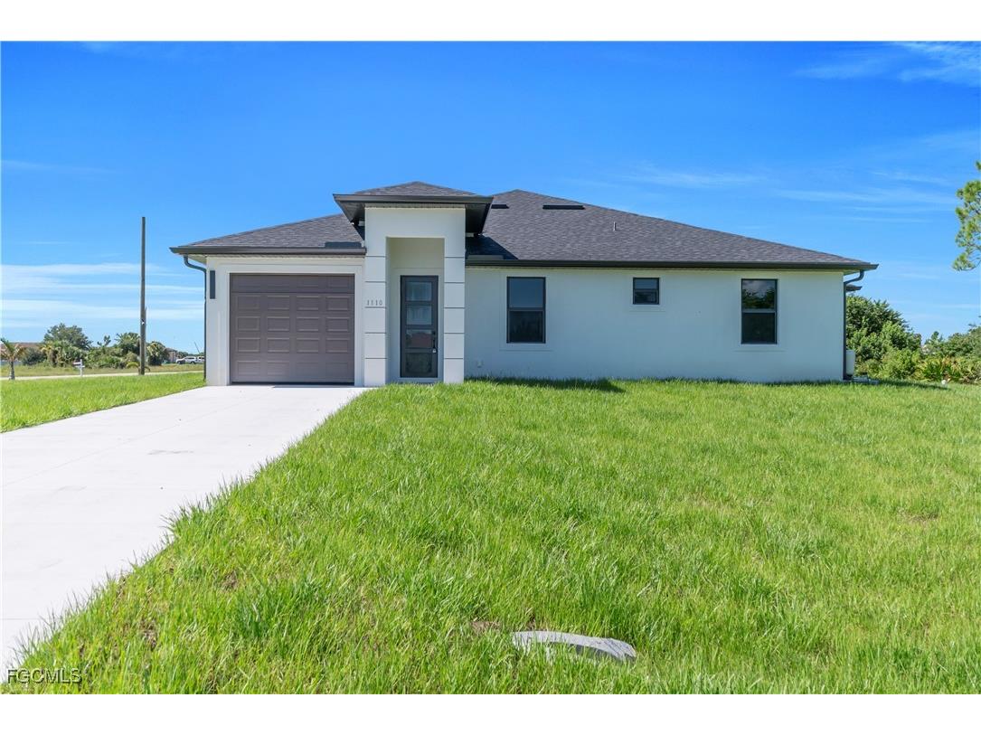 1110-1112 Eisenhower Boulevard Lehigh Acres FL 33974 2025009473 image1