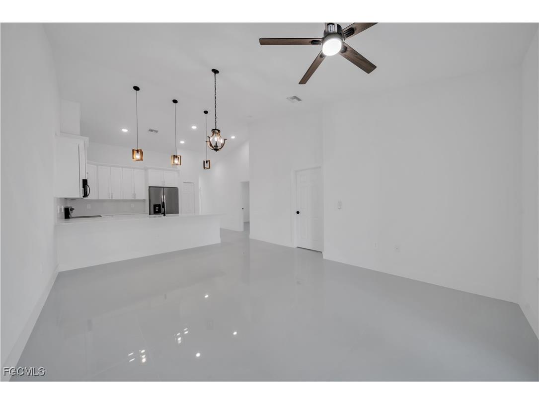 1110-1112 Eisenhower Boulevard Lehigh Acres FL 33974 2025009473 image37