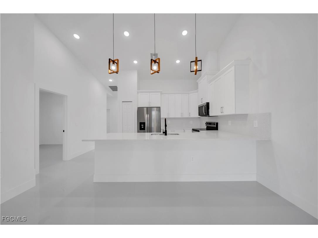 1110-1112 Eisenhower Boulevard Lehigh Acres FL 33974 2026003559 image16