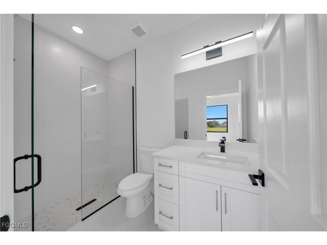 1110-1112 Eisenhower Boulevard Lehigh Acres FL 33974 2026003559 image22