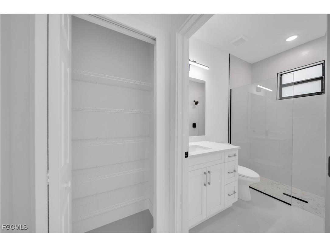 1110-1112 Eisenhower Boulevard Lehigh Acres FL 33974 2026003559 image29