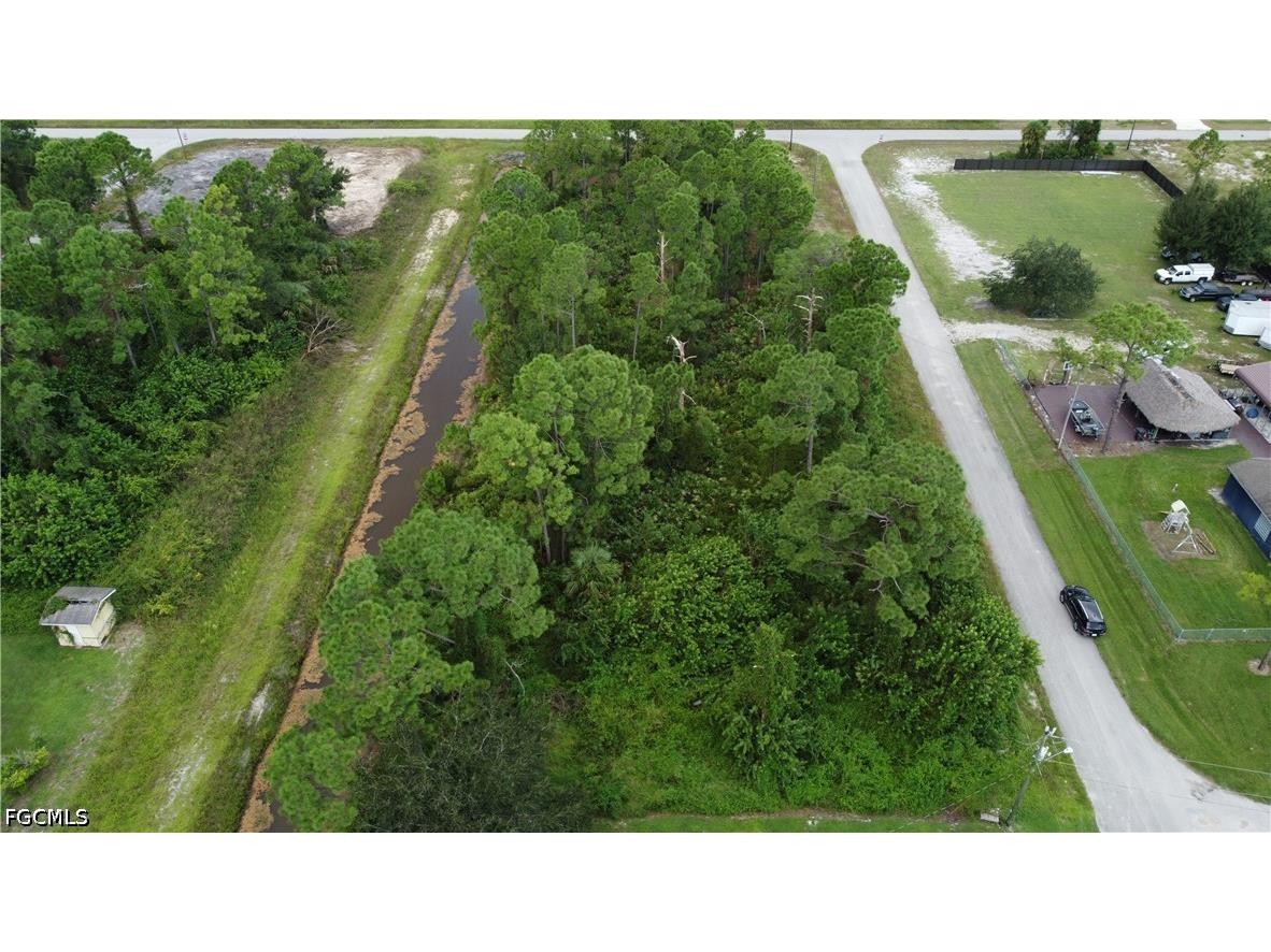 1110 Amherst Street E Lehigh Acres FL 33974 2026015755 image3