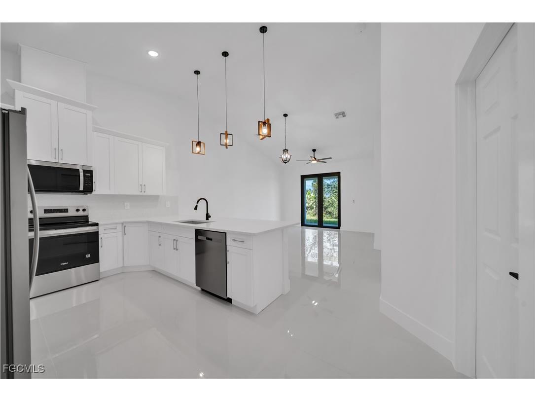 1110 Eisenhower Boulevard Lehigh Acres FL 33974 2025021073 image12