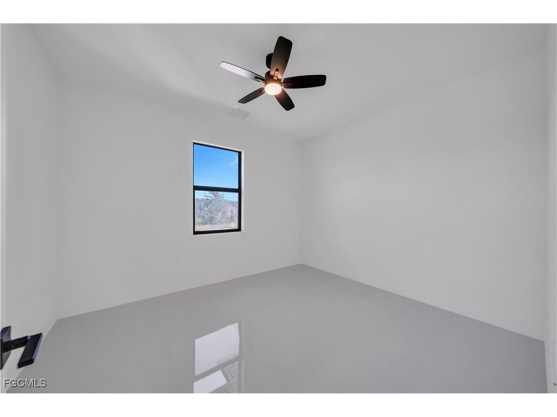 1110 Eisenhower Boulevard Lehigh Acres FL 33974 2025021073 image20