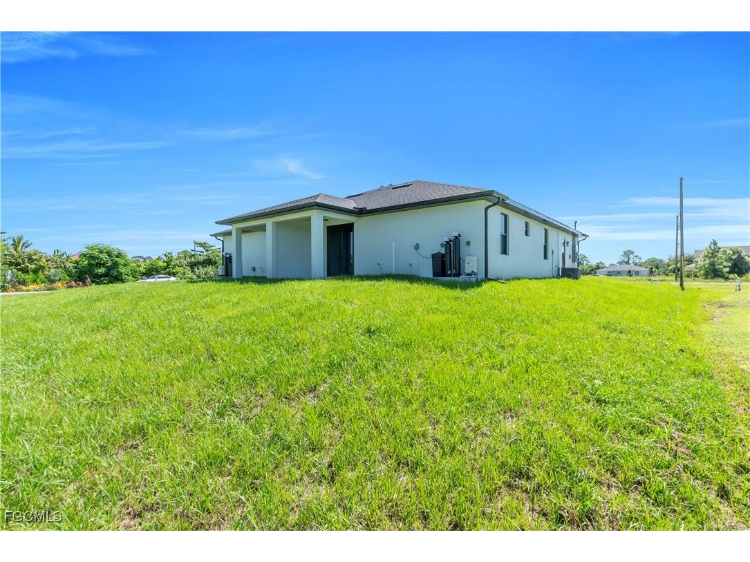 1110 Eisenhower Boulevard Lehigh Acres FL 33974 2025021073 image29