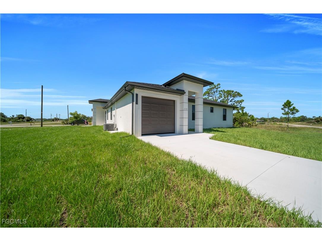 1110 Eisenhower Boulevard Lehigh Acres FL 33974 2025021073 image4