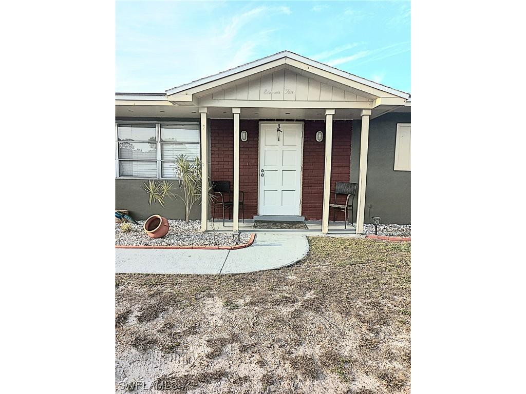 1110 Gifford Avenue S Lehigh Acres FL 33936 223021524 image1