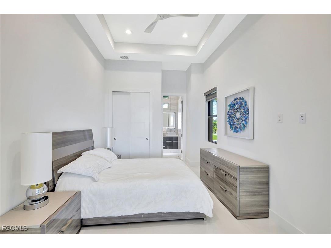 1110 Lenox Court Cape Coral FL 33904 2025018860 image23