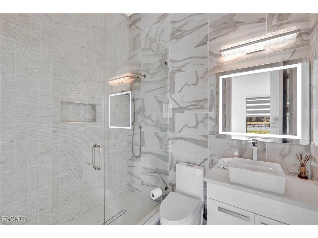 1110 Lenox Court Cape Coral FL 33904 2025018860 image28