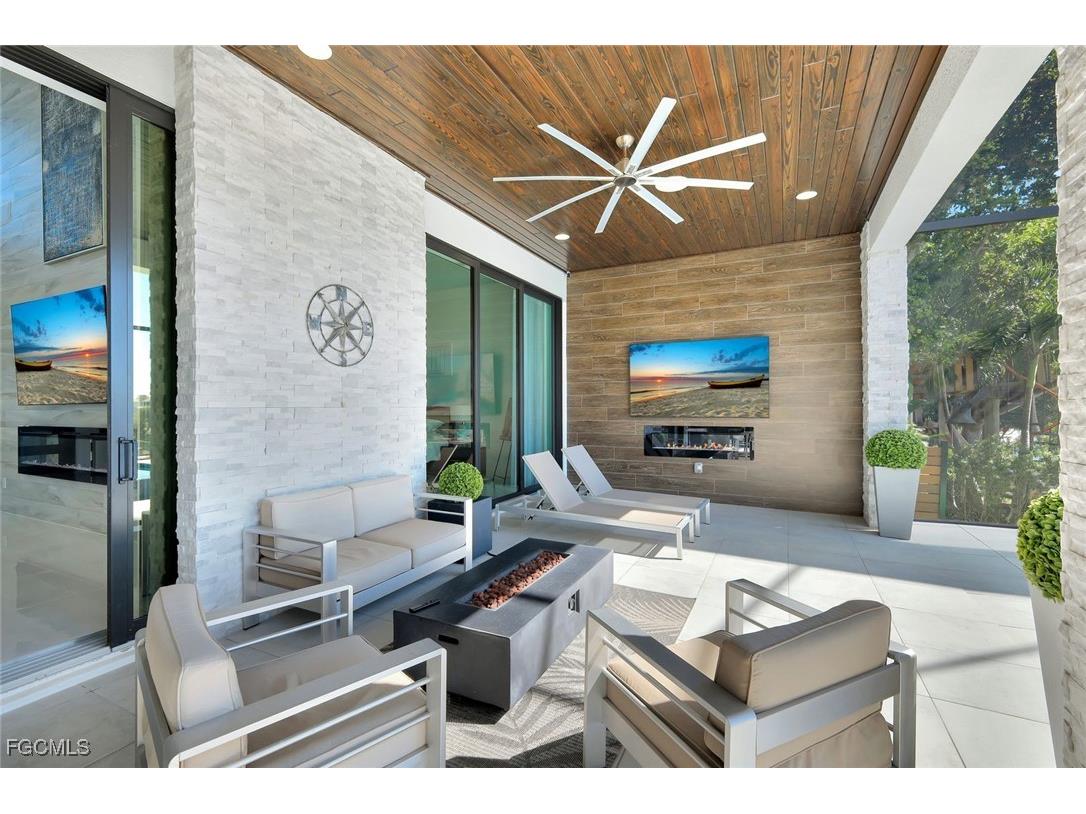 1110 Lenox Court Cape Coral FL 33904 2025018860 image29