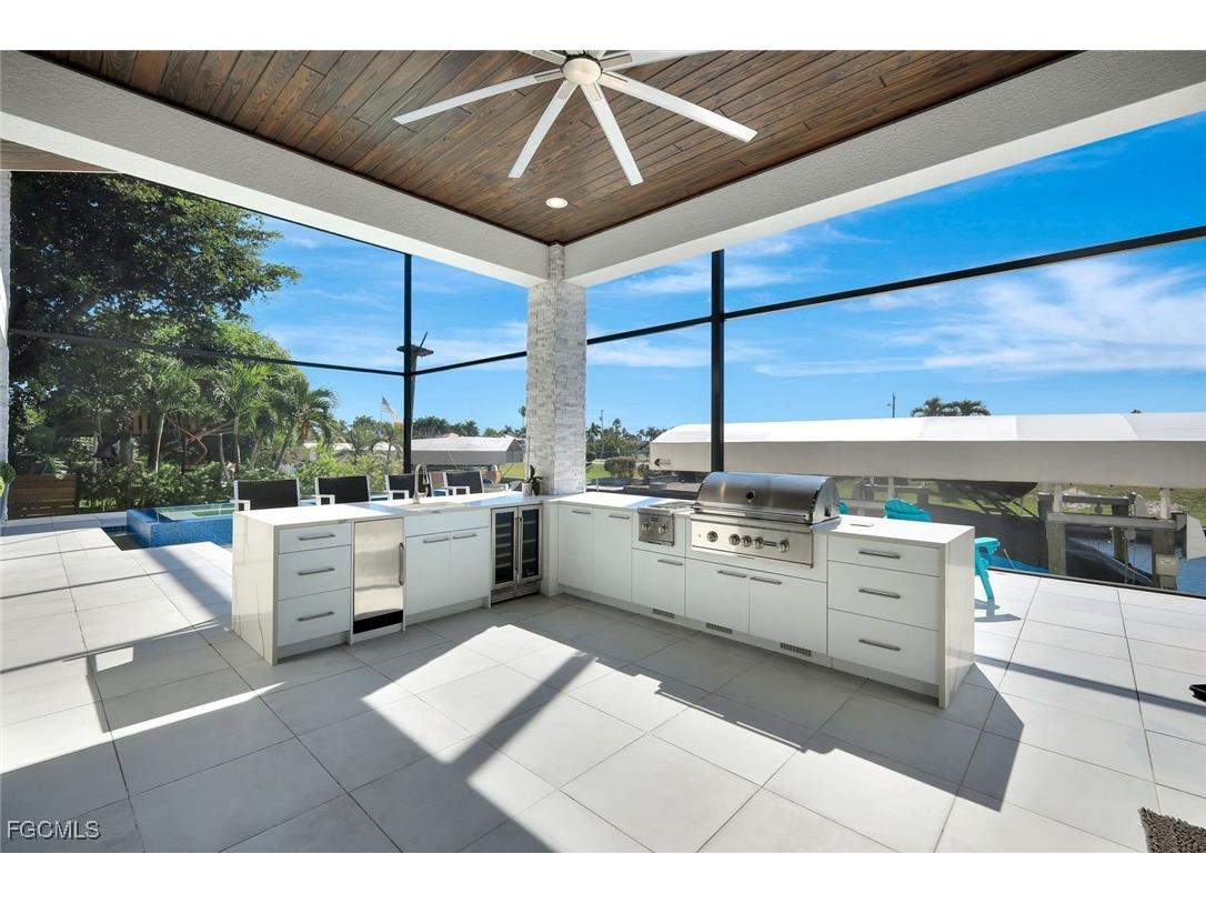 1110 Lenox Court Cape Coral FL 33904 2025018860 image35