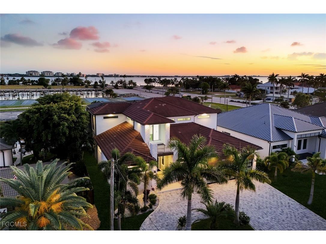 1110 Lenox Court Cape Coral FL 33904 2025018860 image46