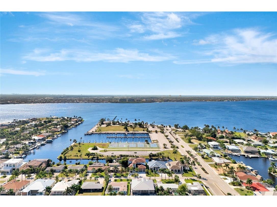1110 Lenox Court Cape Coral FL 33904 2025018860 image48