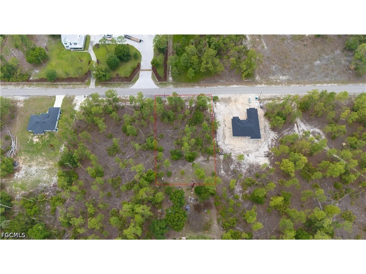 1110 Moore Avenue Lehigh Acres FL 33972 2026016663 image1