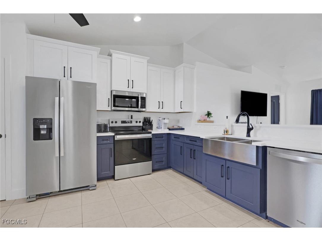 1110 NE 6th Place Cape Coral FL 33909 2026003907 image11