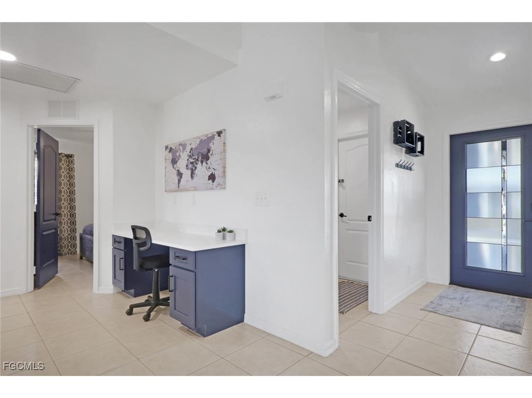 1110 NE 6th Place Cape Coral FL 33909 2026003907 image8