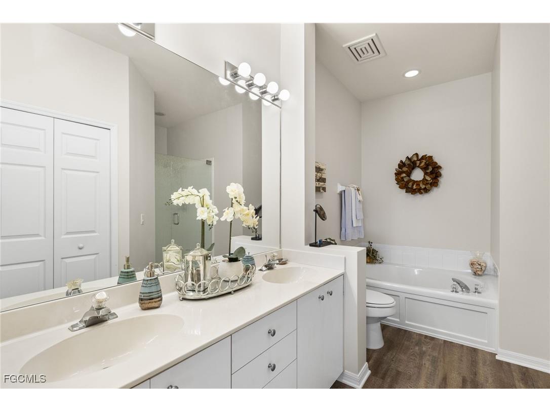 11100 Harbour Yacht Court #44D Fort Myers FL 33908 2025017013 image20
