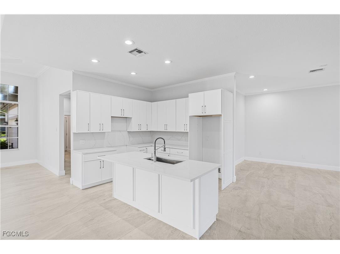 11105 Sea Tropic Lane Fort Myers FL 33908 2025023355 image16