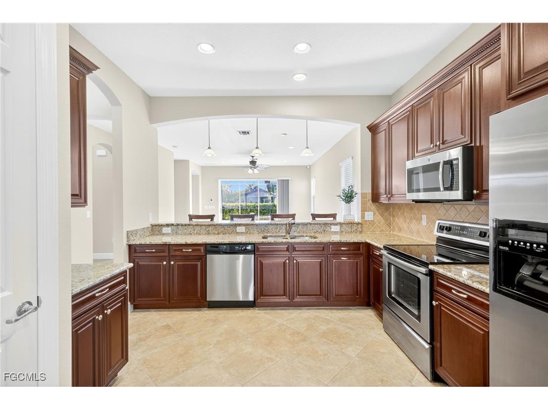 11107 Laughton Circle Fort Myers FL 33913 2025006742 image5