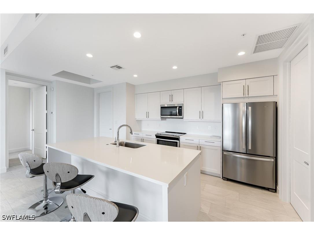 1111 Central #417A Naples FL 34102 226015550 image9