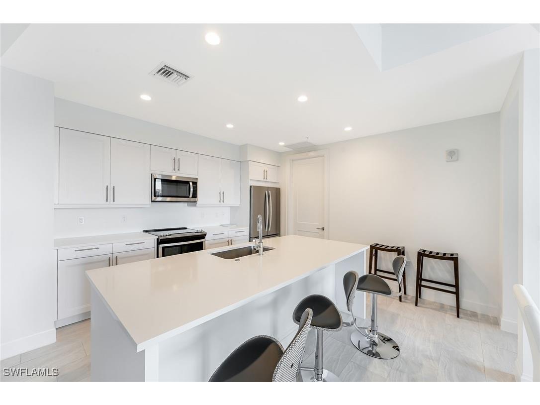 1111 Central #417S Naples FL 34102 225065848 image11