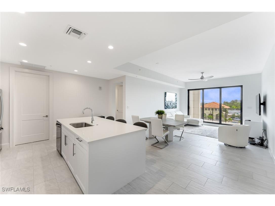 1111 Central #417S Naples FL 34102 225065848 image8