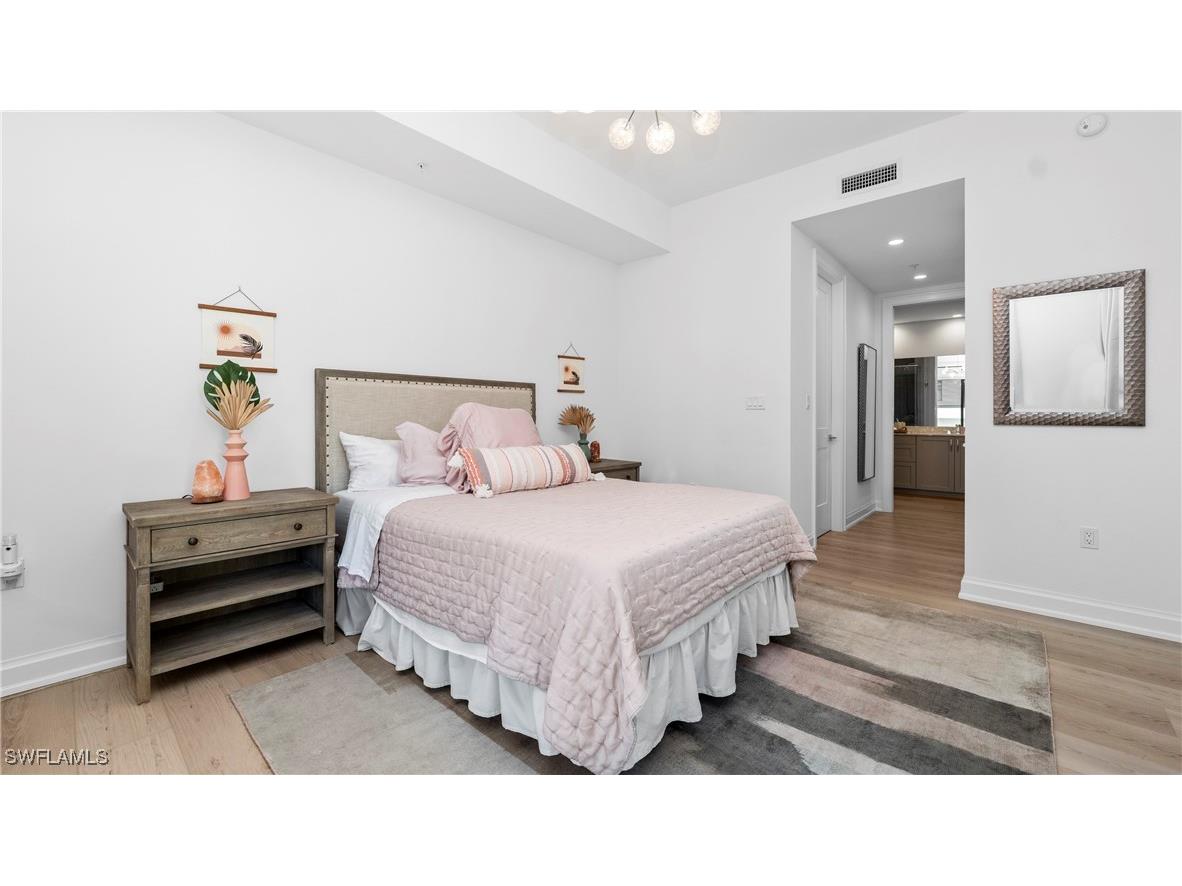 1111 Central Avenue #207 Naples FL 34102 226000800 image19