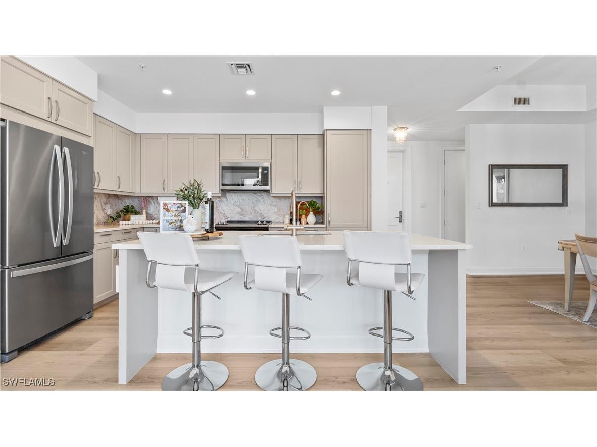 1111 Central Avenue #207 Naples FL 34102 226000800 image25