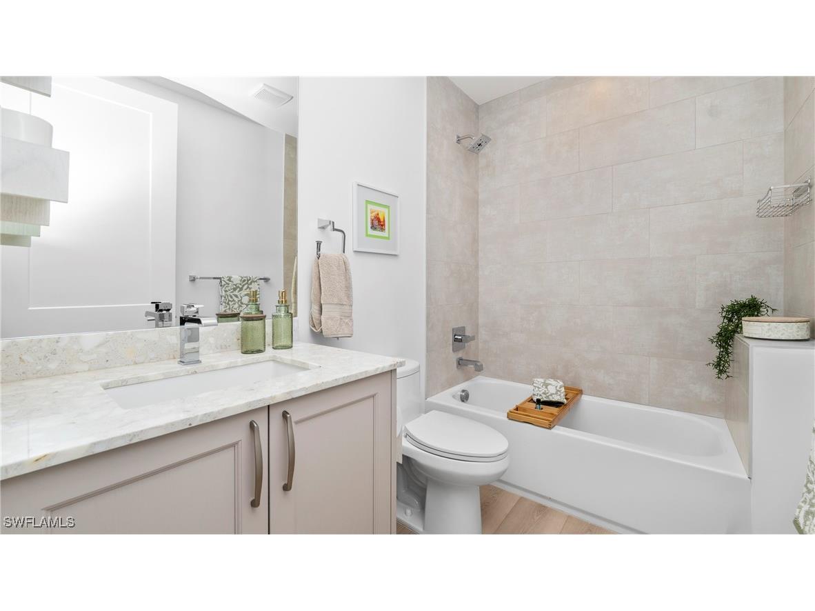 1111 Central Avenue #207 Naples FL 34102 226000800 image27