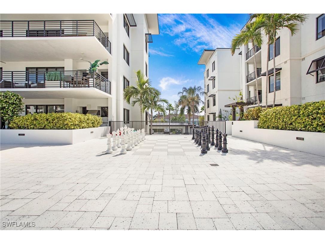 1111 Central Avenue #207 Naples FL 34102 226000800 image37