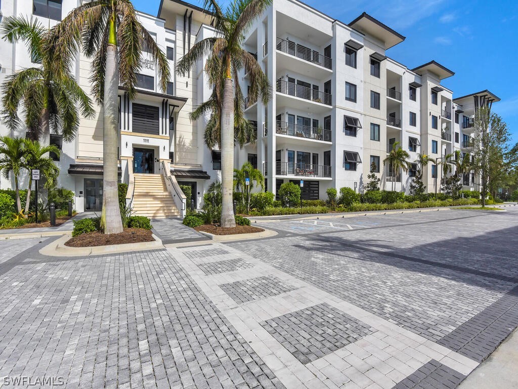 1111 Central Avenue #216 Naples FL 34102 226009578 image1