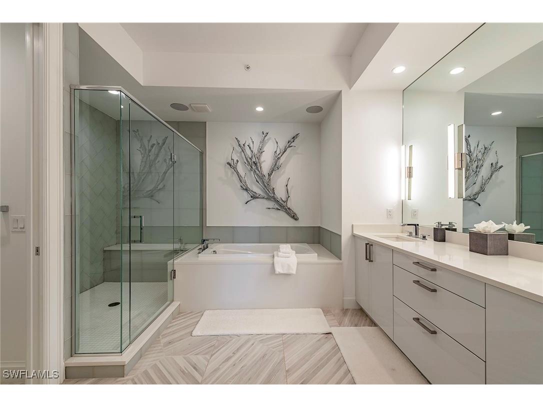 1111 Central Avenue #310 Naples FL 34135 225076555 image4