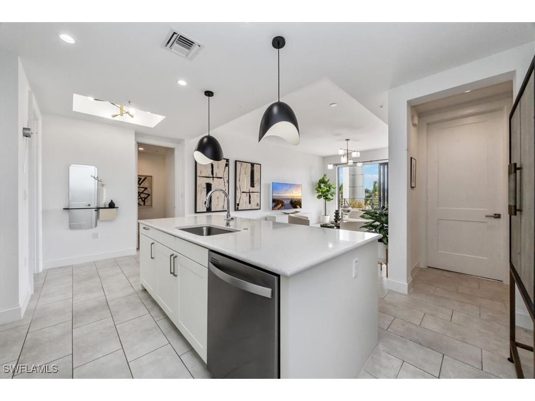 1111 Central Avenue #401 Naples FL 34102 225083501 image10